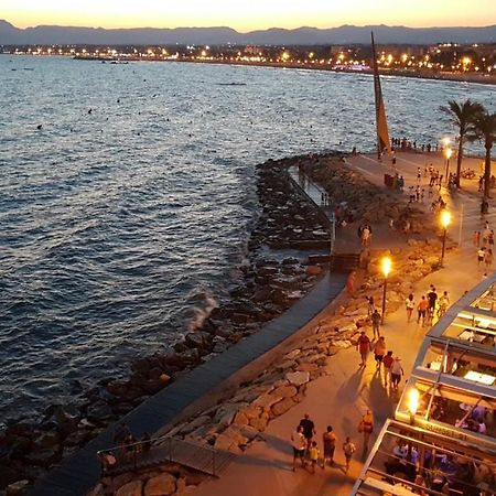 Apartment Center Salou Near Port Aventura Buitenkant foto