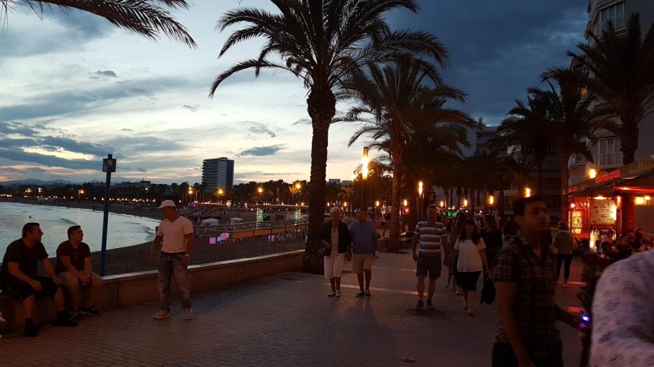 Apartment Center Salou Near Port Aventura Buitenkant foto